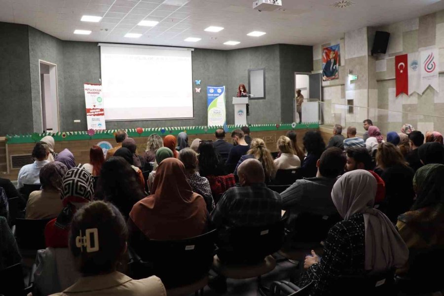 Büyükşehir, 10 Bin Aile Üyesine Huzur Elini Uzattı