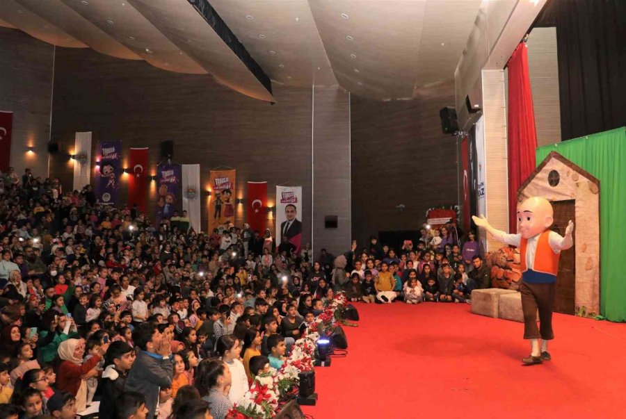 7 Günlük Tatilin Keyfini Toroslar Çocuk Şenliği’nde Çıkardılar