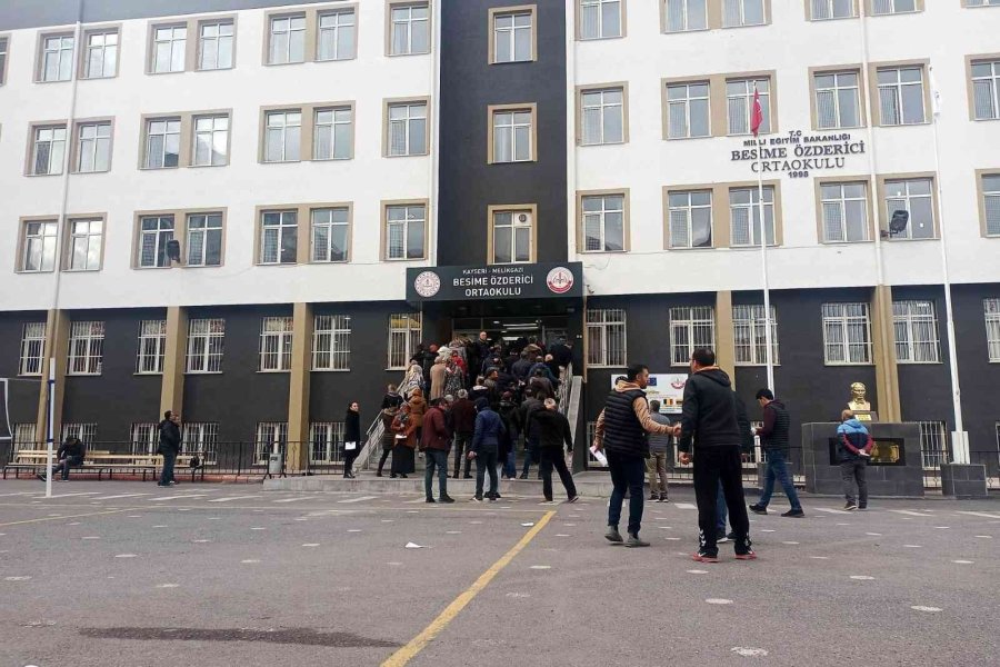 Sınava Bu Kez Öğretmenler Girdi