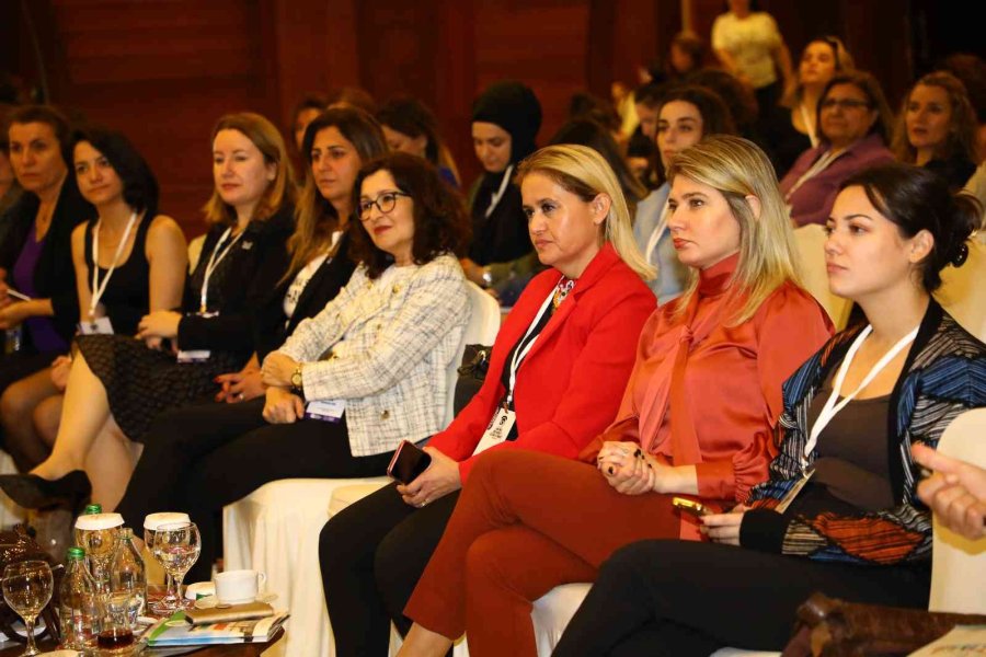 Kadına Yönelik Şiddetle Mücadele Ve Acil Yardım Hattı Çalıştayı Sona Erdi