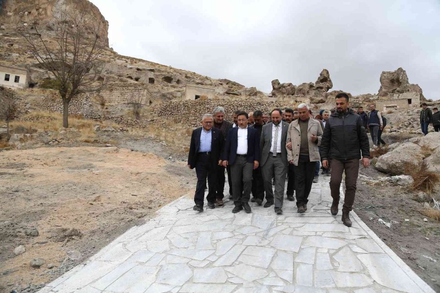 Vali Çiçek Ve Başkan Büyükkılıç Soğanlı’da İnceleme Yaptı