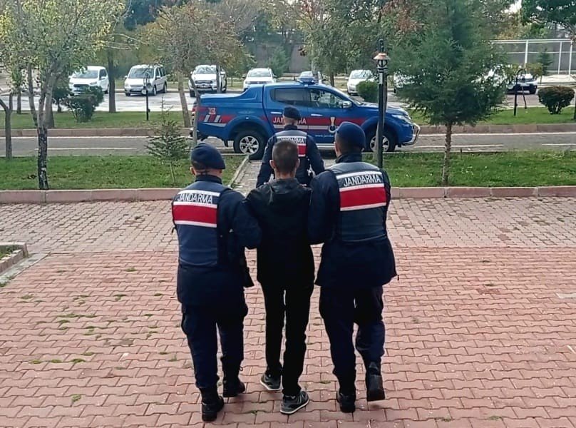 Cezaevi Firarisi Ve Aranan Şahıslar Operasyonla Yakalandı