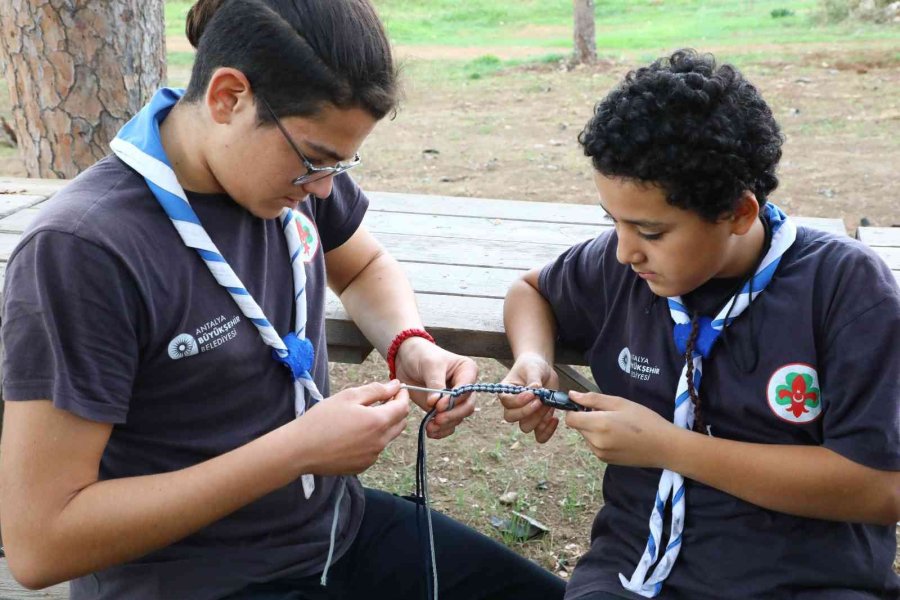 Büyükşehir İzcileri Zeytin Park’ta Kamp Yaptı