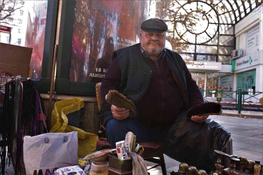 Son 30 Yıldır Aynı Tezgâhta Nasibini Bekliyor