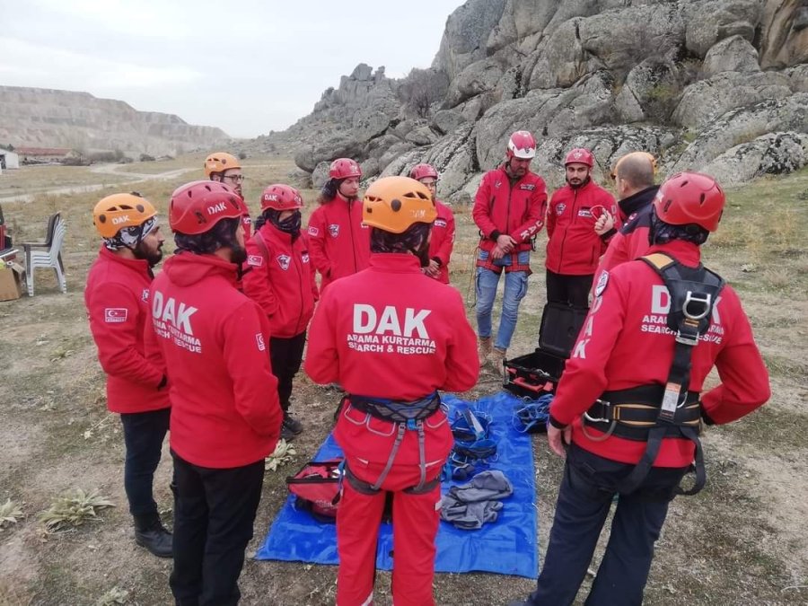 Dak’tan Gönüllülere Eğitim