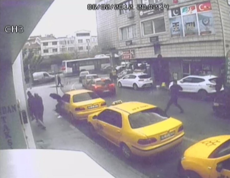 Dehşet Anları Kamerada: Kavgada Husumetlisi Yerine Babası Ve Kardeşini Böyle Vurdu