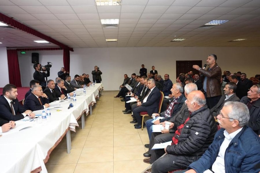 Başkan Büyükkılıç, Sarız’da Muhtarlarla Buluştu