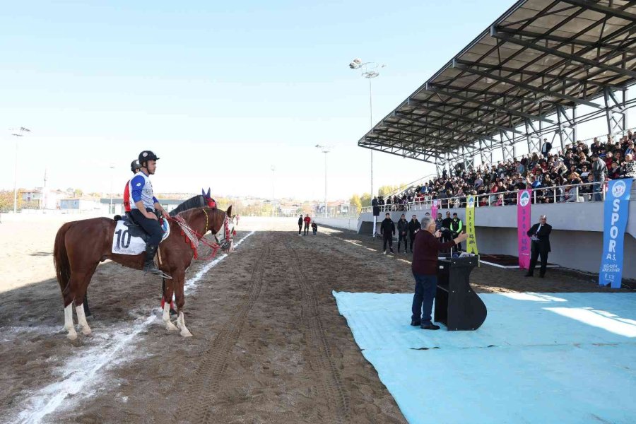 Kayseri, Atlı Cirit Türkiye Şampiyonası’na Ev Sahipliği Yaptı