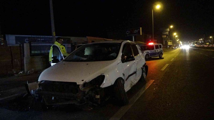Trafikte "makas" Terörü: 1 Ağır Yaralı