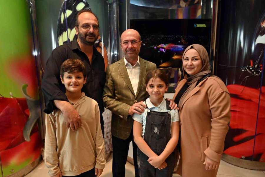 Tropikal Kelebek Bahçesi Misafirlerden Tam Not Aldı