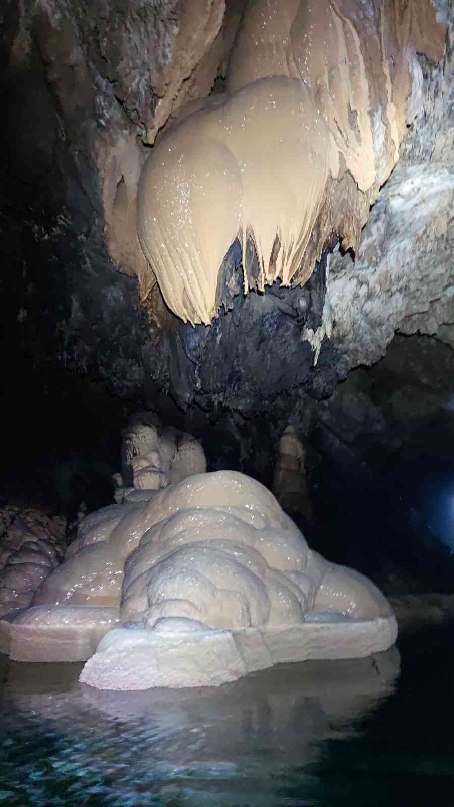 Dünya’nın 3’üncü Büyük Yeraltı Gölünde Profesyonel Keşif Çalışması