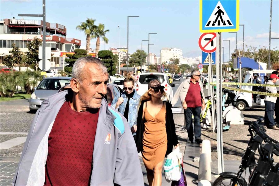 Manzaraya Seyre Daldı, Unuttuğu Çanta Ekipleri Alarma Geçirdi