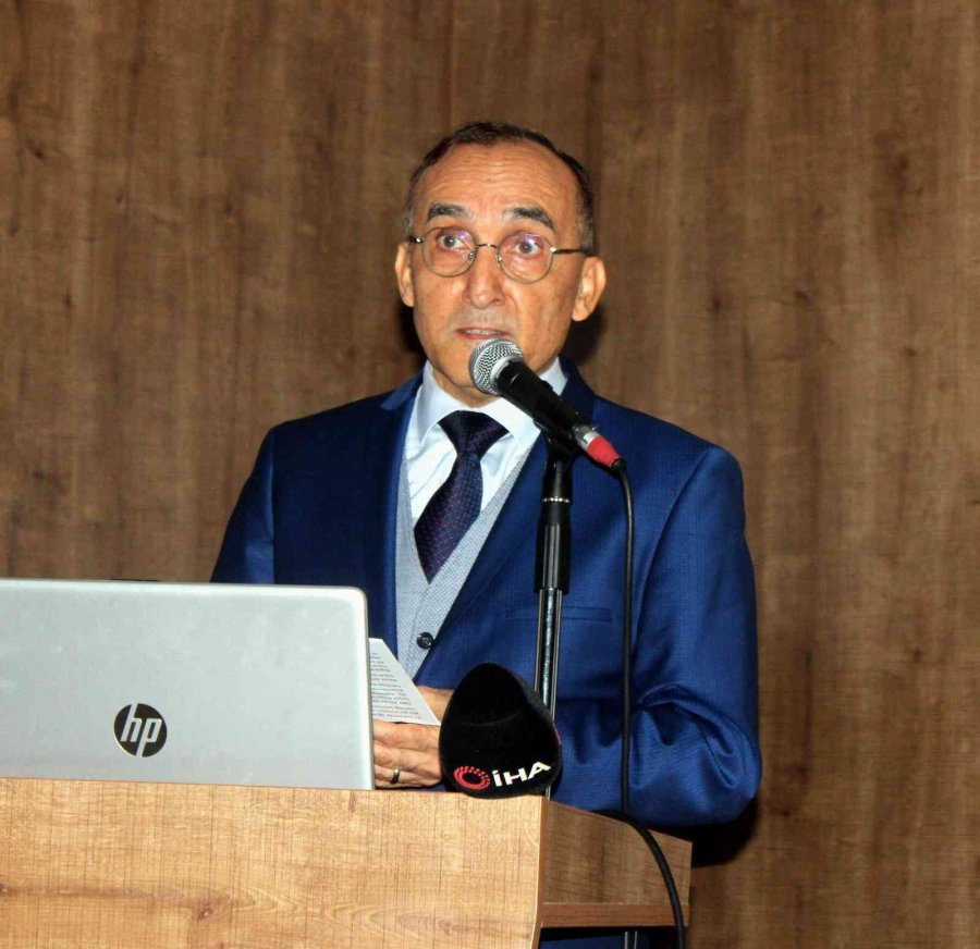 Erü Veterinerlik Öğrencileri Beyaz Önlüklerini Giydi