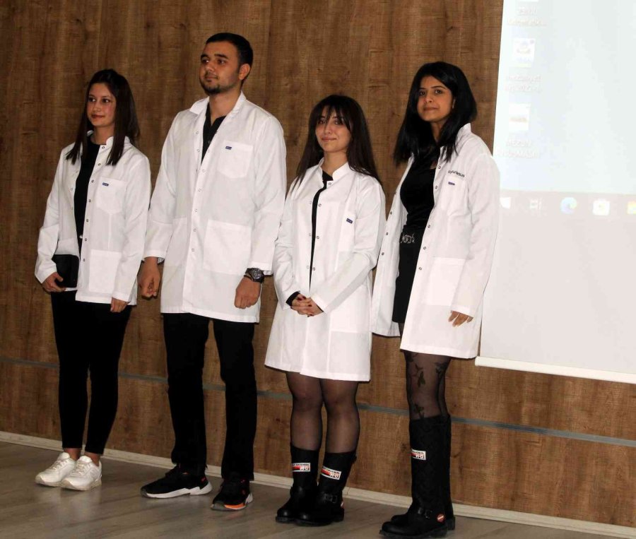 Erü Veterinerlik Öğrencileri Beyaz Önlüklerini Giydi