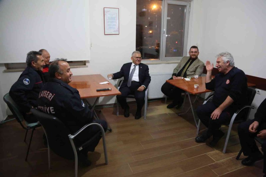 Başkan Büyükkılıç, Kahraman İtfaiyecilerle Buluştu