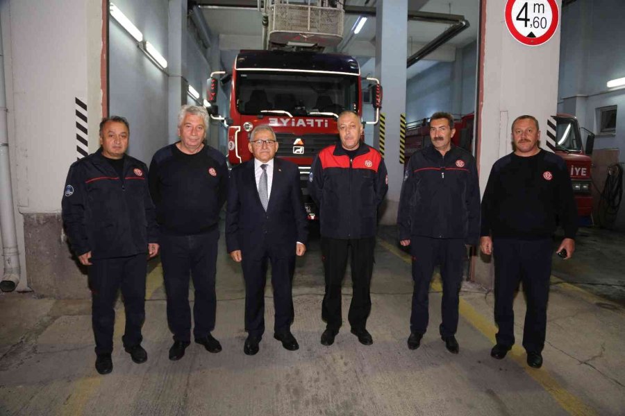 Başkan Büyükkılıç, Kahraman İtfaiyecilerle Buluştu