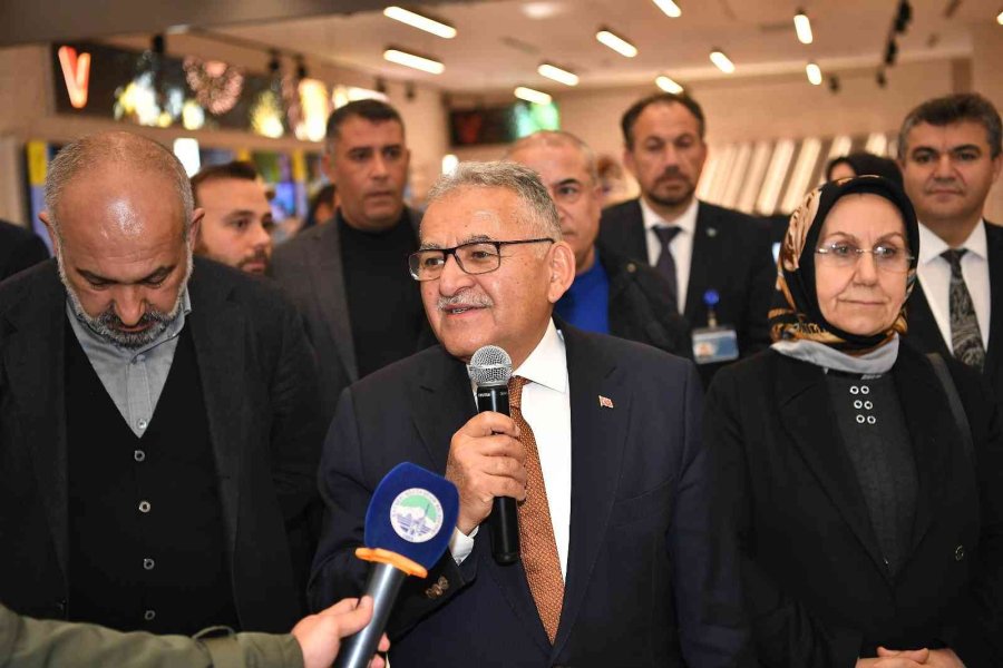 Başkan Büyükkılıç, ‘dantel Anglez El Sanatları Sergisi’nin Açılışını Yaptı