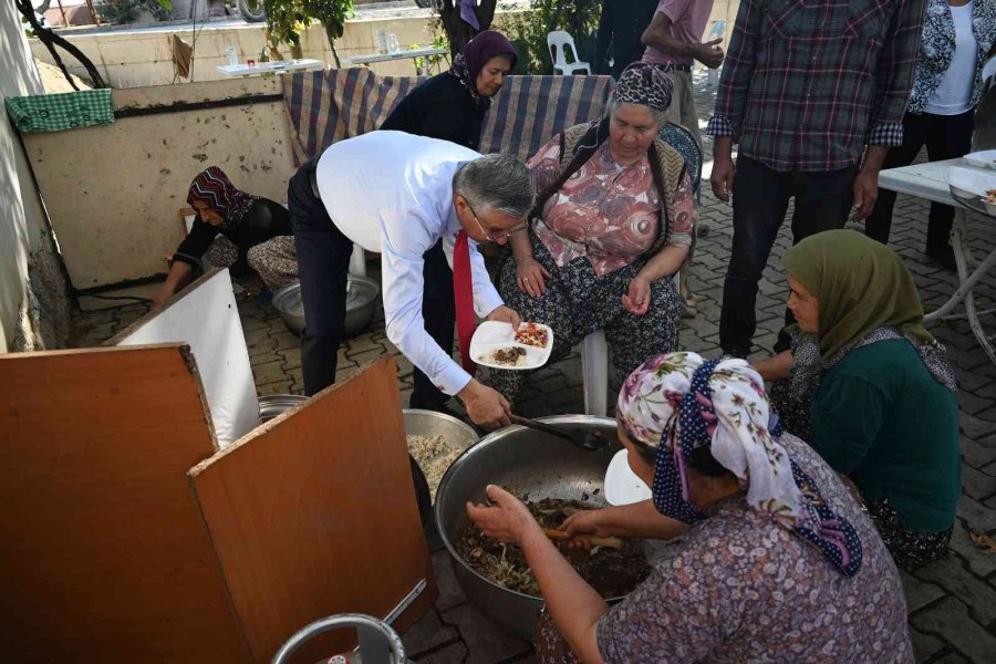 Dere Islah Çalışmaları Tamamlanan Mahallede Yemekli Kutlama