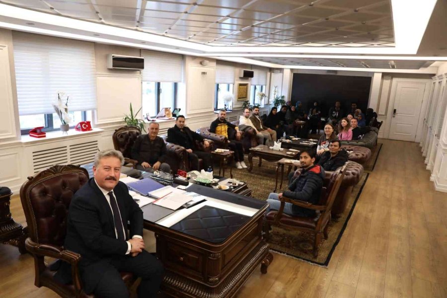 Başkan Palancıoğlu, Erasmus Öğrencilerini Ağırladı