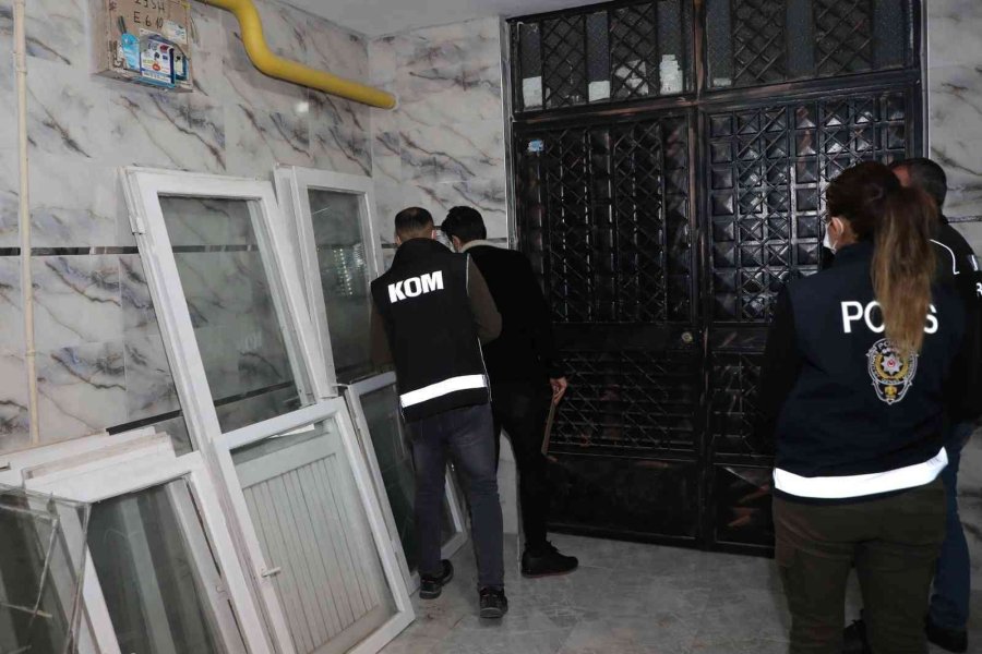 Mersin’de Sahte Para Çetesine Operasyon: 9 Gözaltı