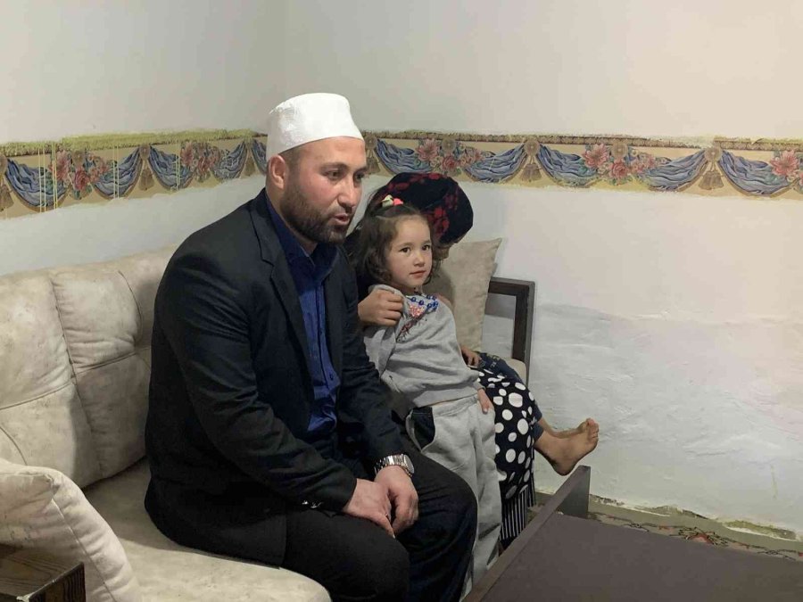 Göçmen Ailenin Harabe Haldeki Evini Yenileyerek Umut Oldu