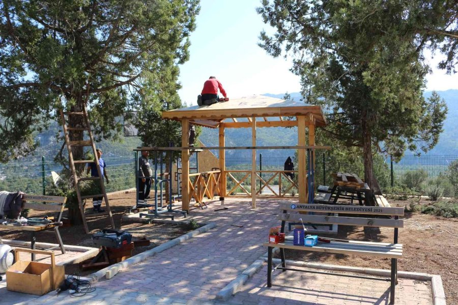 İbradı’da Köy Okulu Tadilatı, Yol, Parke Taşı Ve Mezarlıkta Namaz Kılma Alanı Yapıldı