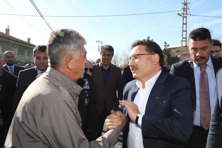 Vali Çiçek Şehit Ailesine ’şehadet Beratını’ Takdim Etti