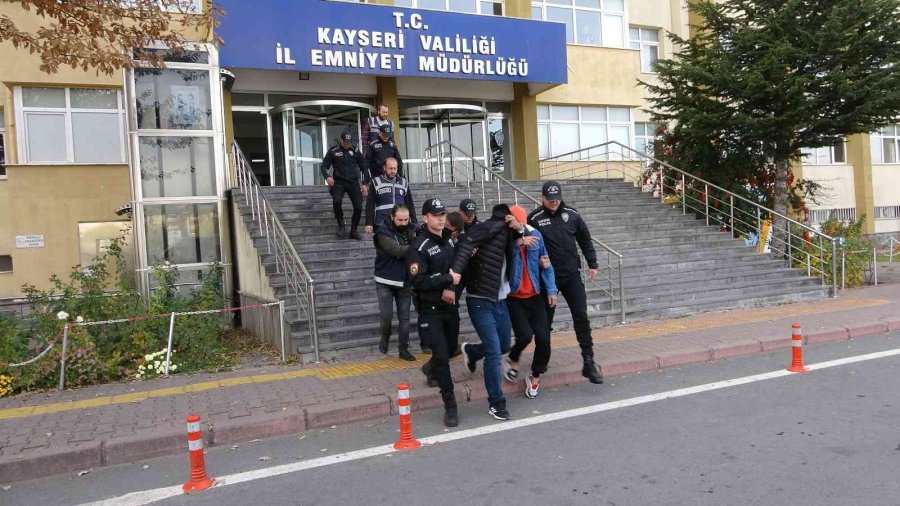 Narkotik Polisi 2 Günde 12 Zehir Tacirini Yakaladı