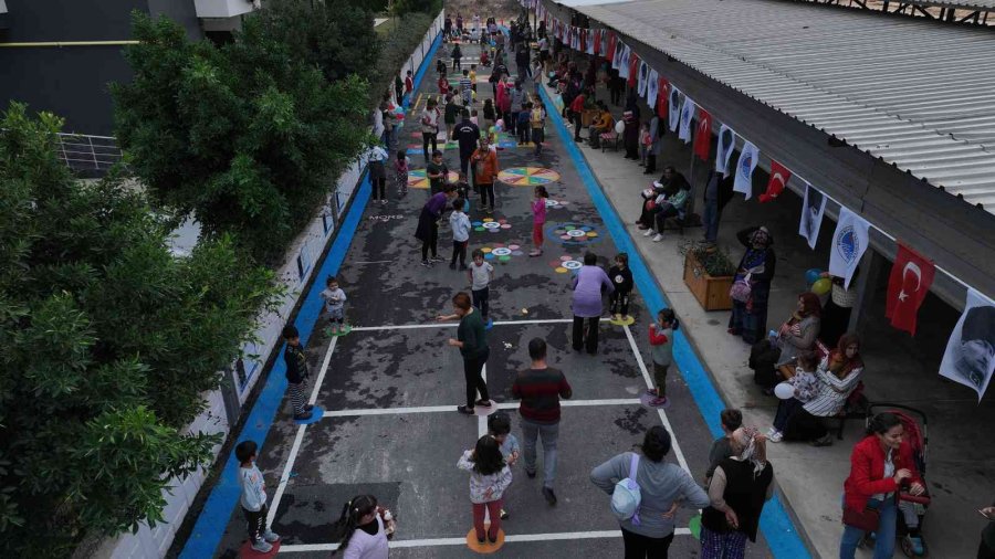 Mersin’de İkinci Çocuk Sokağı Açıldı