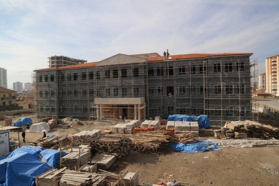 Yıldırım Beyazıt Mahallesi’nde İlkokul Ve Anaokulu Hızla Tamamlanıyor
