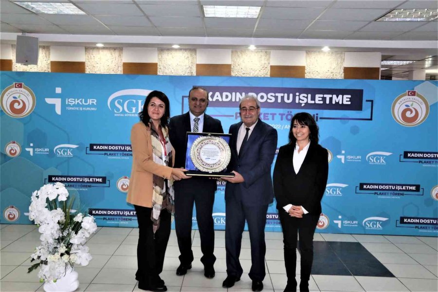 Antalya Kadın İstihdamında Türkiye Ortalamasının Üzerinde