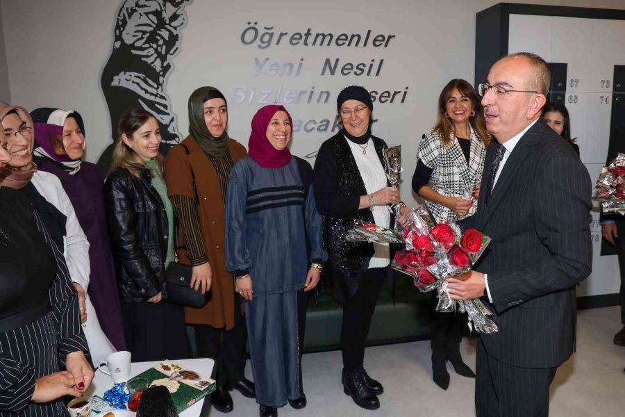 Başkan Kavuş: “öğretmenlerimiz Geleceğimizin Mimarı, Çocukluk Kahramanlarımızdır”