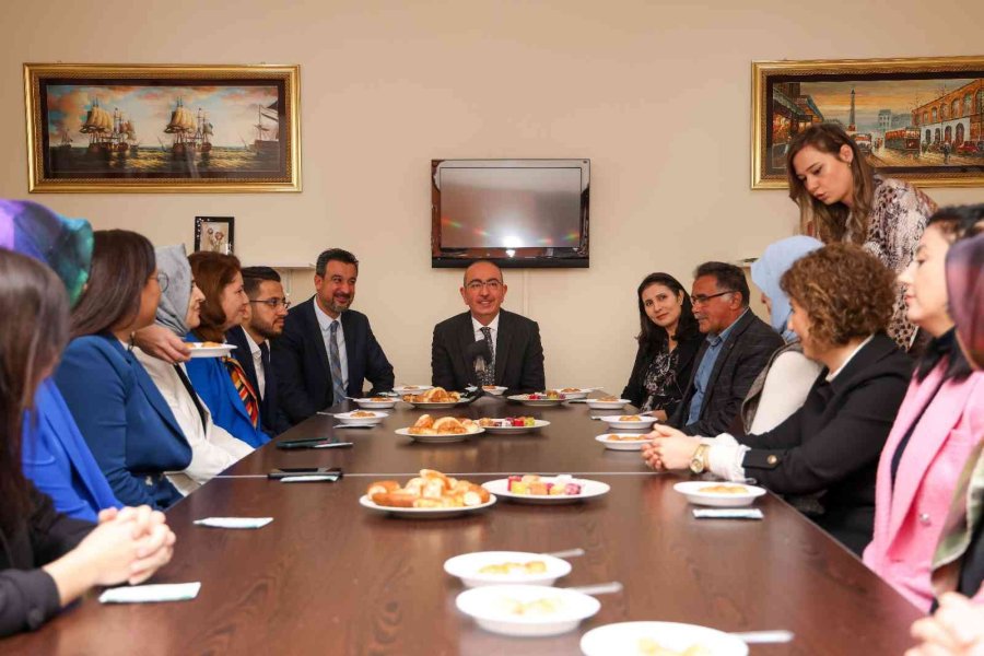 Başkan Kavuş: “öğretmenlerimiz Geleceğimizin Mimarı, Çocukluk Kahramanlarımızdır”