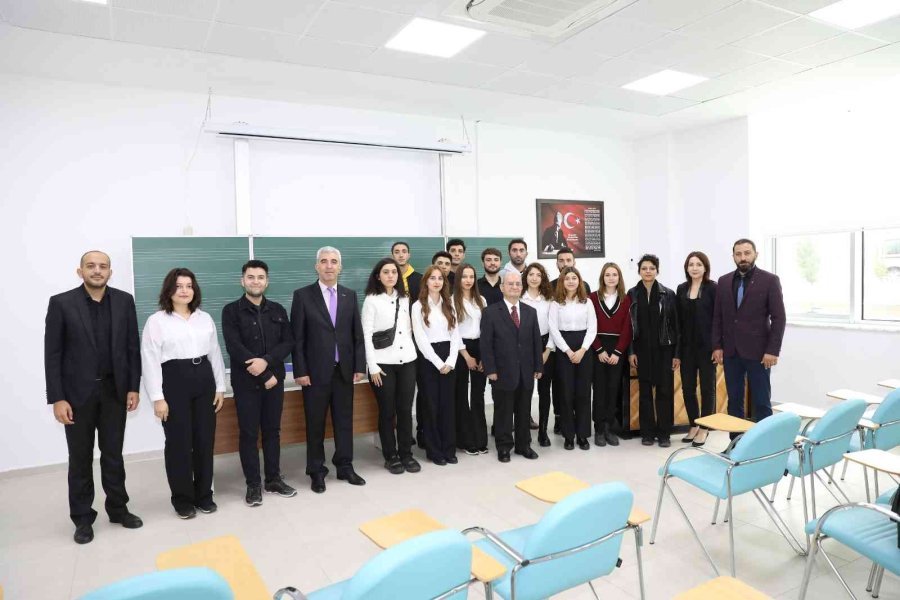 Alkü’de Öğretmenler Günü Kutlandı