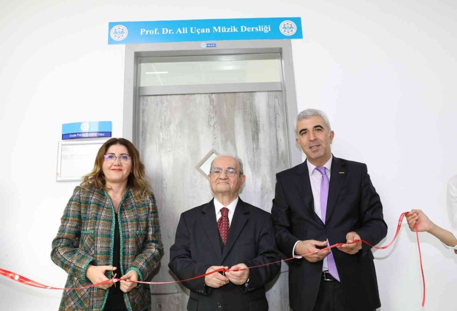 Alkü’de Öğretmenler Günü Kutlandı