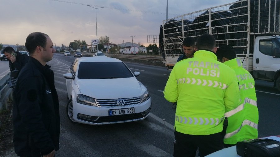 Otomobilinin Camındaki Filmle Yakalandı, Film Gibi Savunmayla Pes Dedirtti