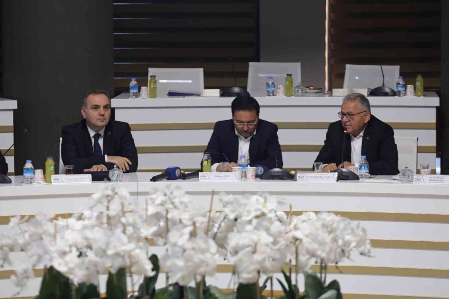 Başkan Büyükkılıç’tan Gençlik Vurgusu