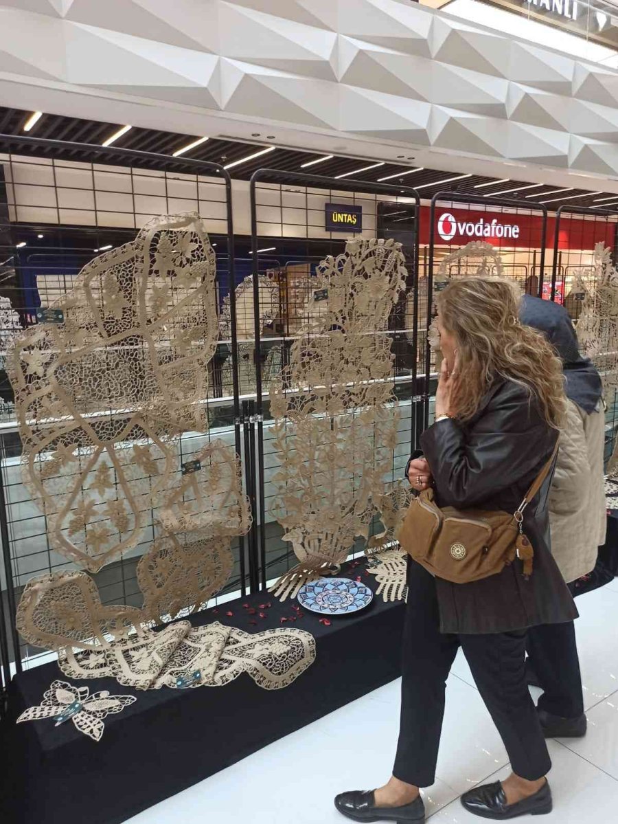 Kaymek Dantel Anglez El Sanatları Sergisi’ne Yoğun İlgi
