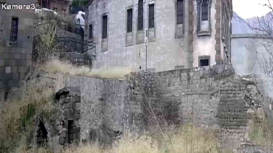 Otoparktan Aşağı Uçtular