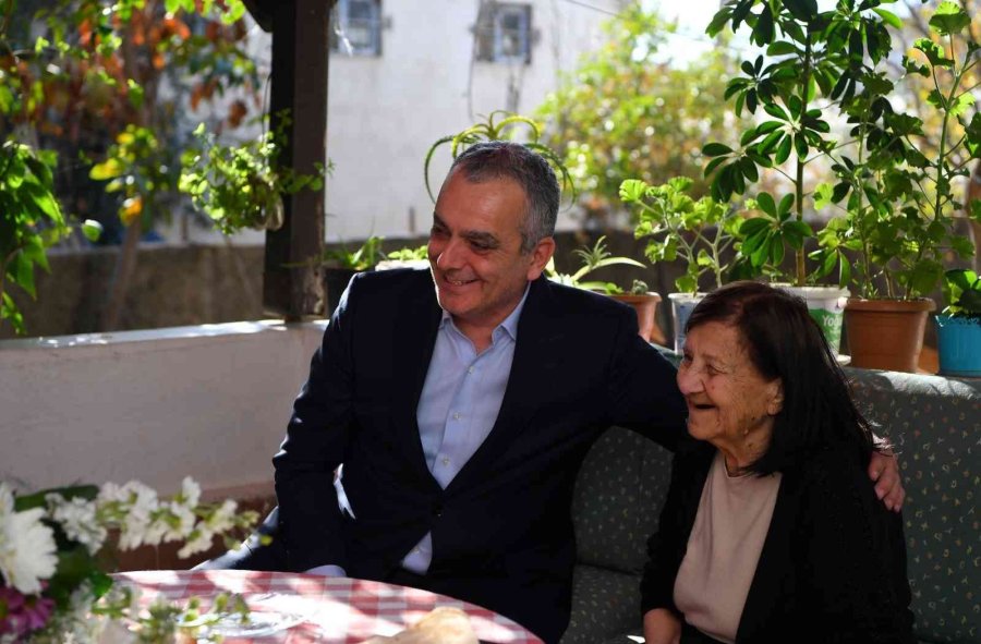 Asırlık Melek Öğretmene Anlamlı Ziyaret