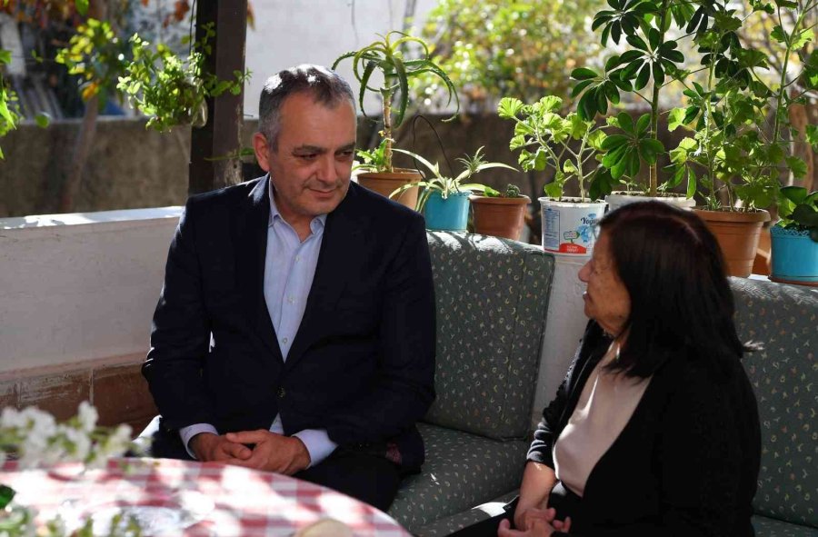 Asırlık Melek Öğretmene Anlamlı Ziyaret