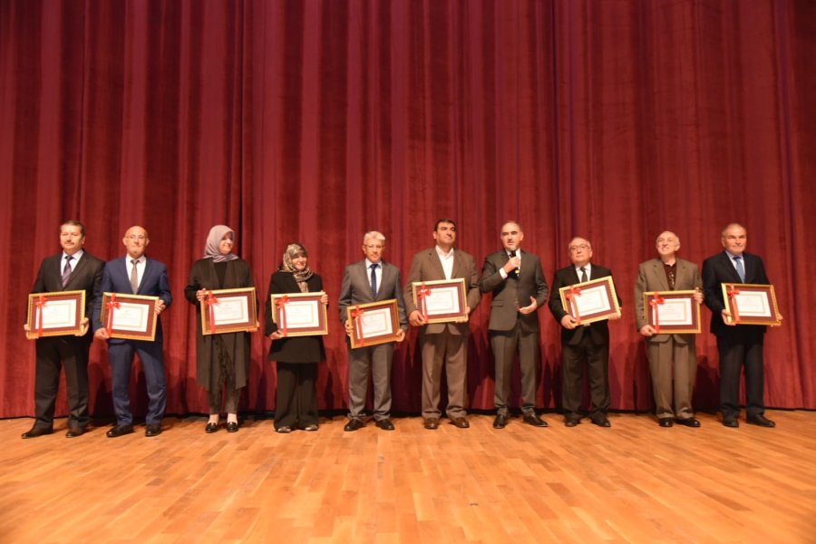Konya’da Öğretmenler Günü Çeşitli Etkinliklerle Kutlandı