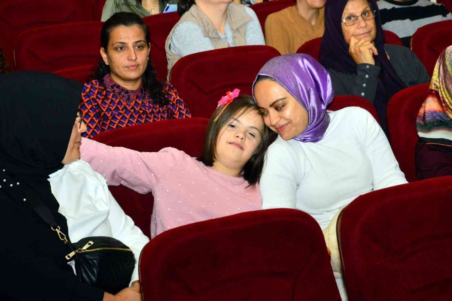 Manavgat Belediyesi’nden Down Sendromu Semineri