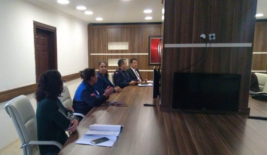 Bozyazı’da Kadına Yönelik Şiddetle Mücadele Toplantısı Yapıldı