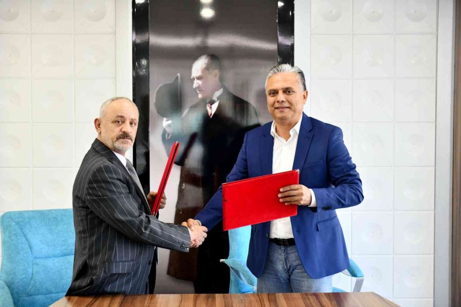 Antika Pazarı Kuruluyor