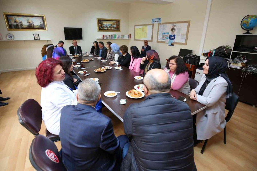 Başkan Kavuş: “öğretmenlerimiz Geleceğimizin Mimarı, Çocukluk Kahramanlarımızdır”