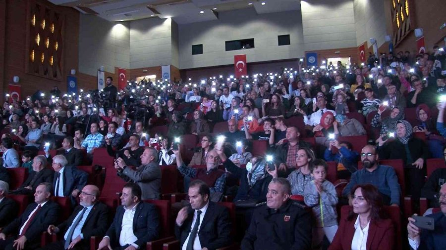 Öğretmenler ‘jandarmayı’ Coşkuyla Dinledi