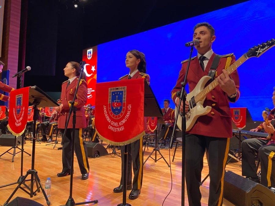 Öğretmenler ‘jandarmayı’ Coşkuyla Dinledi