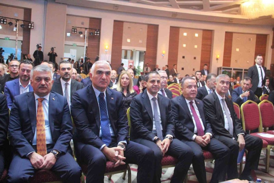 Bakan Ersoy:" Turizmde Türkiye Olarak Süper Lig’deyiz"