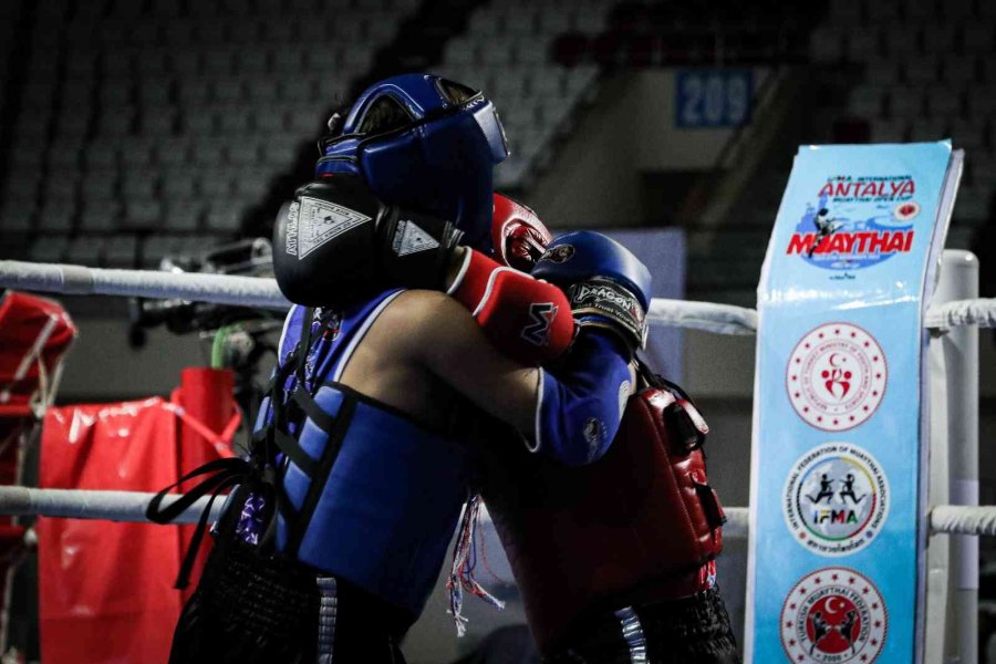 Uluslararası Antalya Muaythai Açık Kupası Devam Ediyor